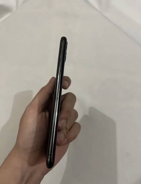 iPhone 11pro condition 10by10 box pack whatsapp no 03224800621 10