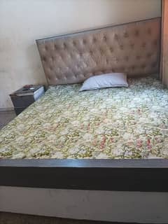 Poshish Bed in good condition