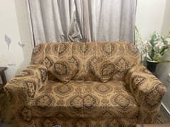 I want to sell 6 seater sofa