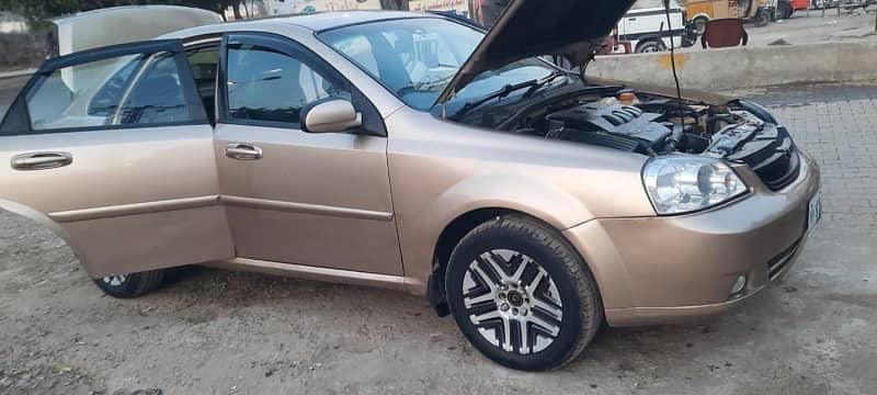 Chevrolet optra  lush condition inner look like new  model car 7