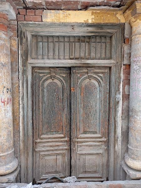 antique door 0