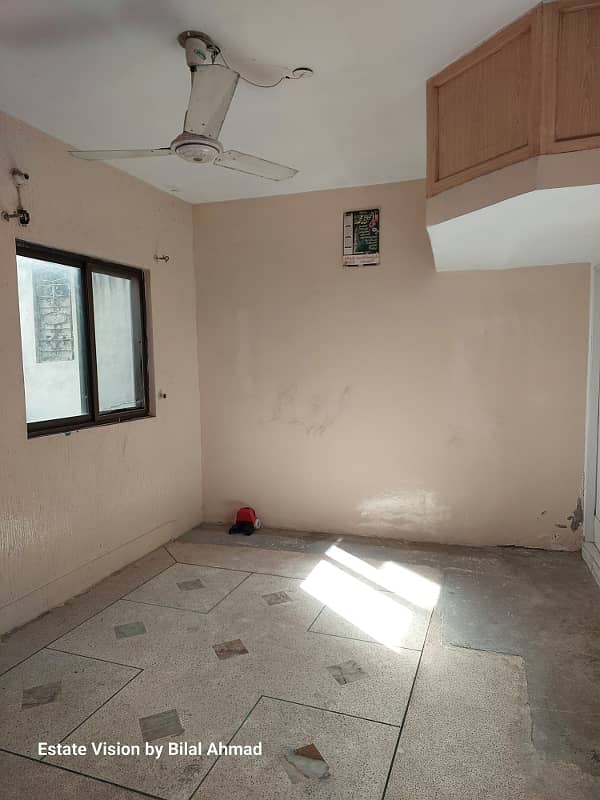 7 Marla complete separate portion with 6 bedroom 6 bathroom kitchen garage near Madina park 11