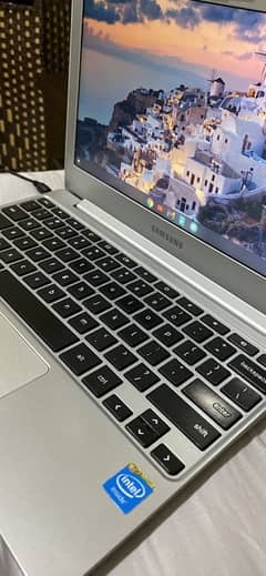 Mint condition Samsung Chromebook for Sale