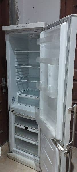 LG dual Direct Cool Fridge & Freezer Forsale! 4
