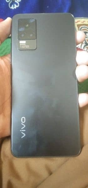 vivo y73 all ok with box and charger 2