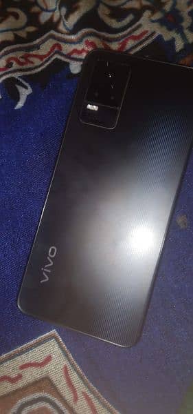 vivo y73 all ok with box and charger 3