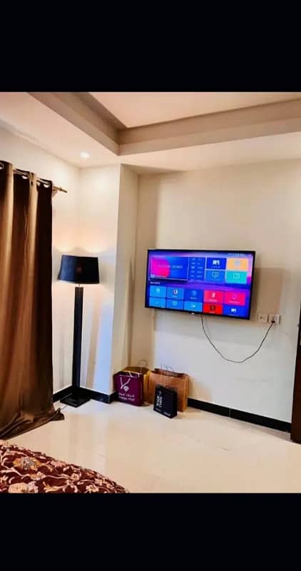 Per day flat available. Neat and clean apartment Very good location All the basic facilities available nearby Bahria town phase 7 Serious person may contact 2