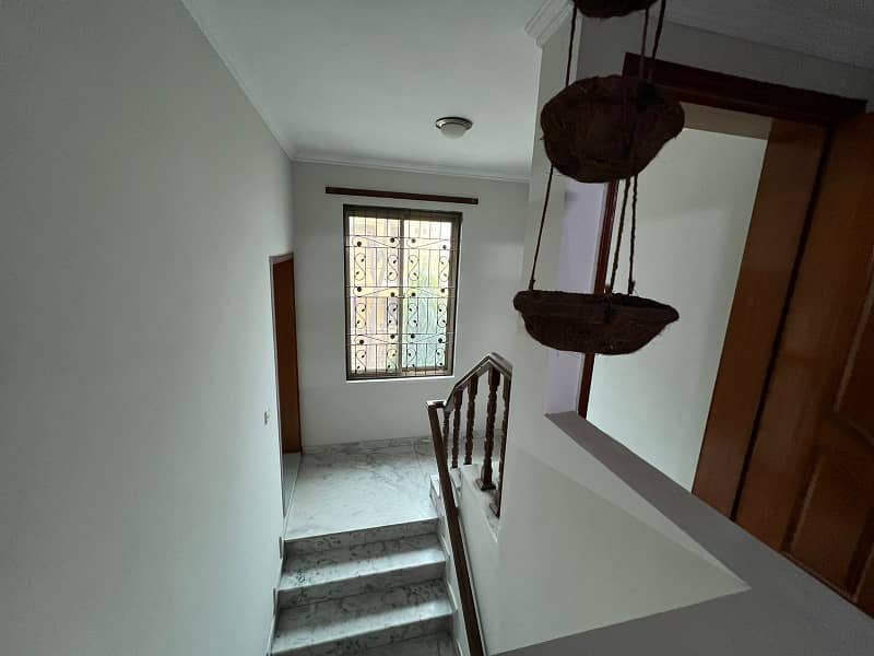 10 MARLA DOUBLE-STOREY HOUSE AVAILABLE FOR RENT IN JOHAR TOWN 2