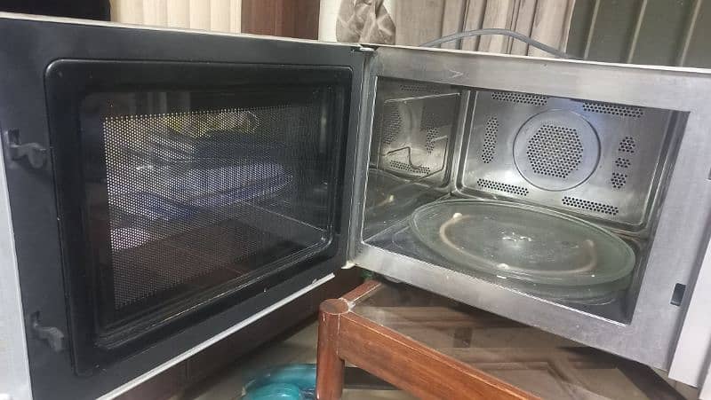 Microwave Oven 1
