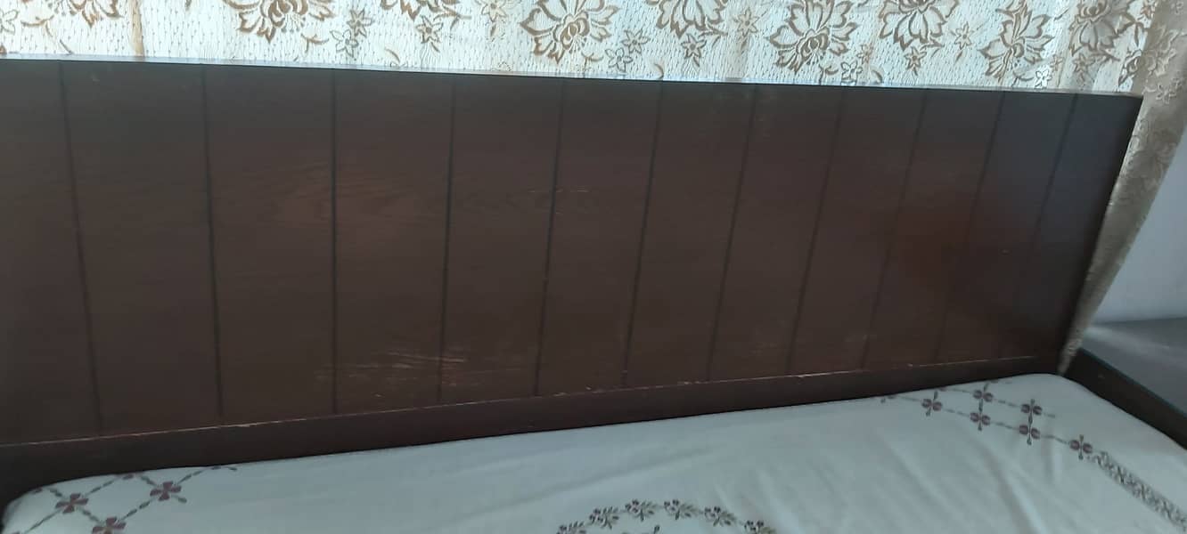 Complete bed set with side tables and dressing table 0