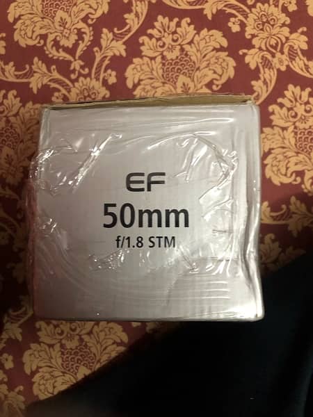 50mm canon lens in Steel mold with box & hood 1