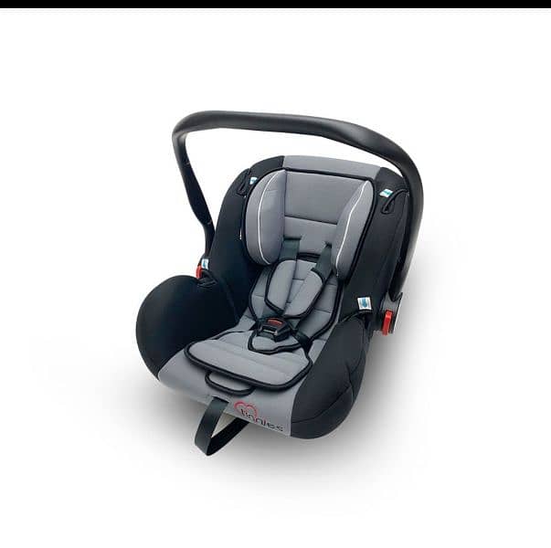 2 baby car seat/ cot 0