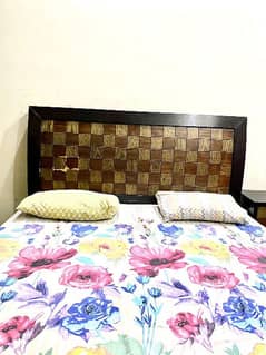 King size bed wood made condition 7/10