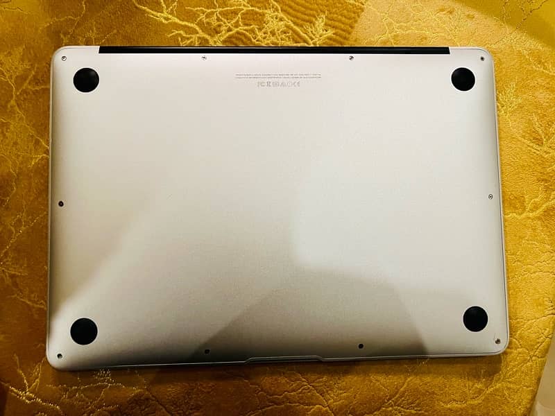 Macbook Air 2015 13” inch 4/128 4