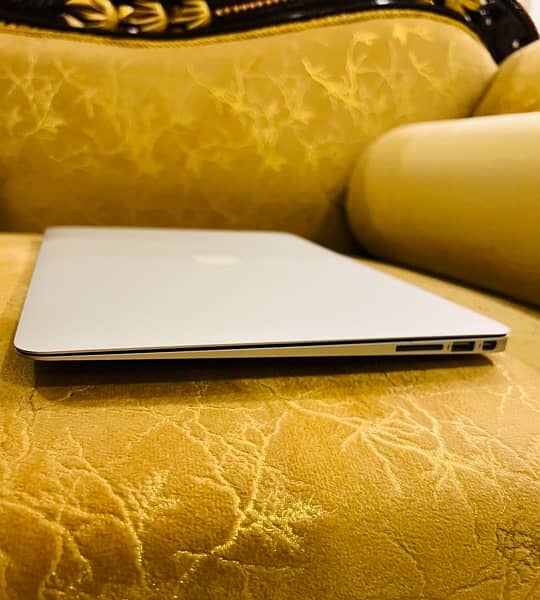 Macbook Air 2015 13” inch 4/128 5
