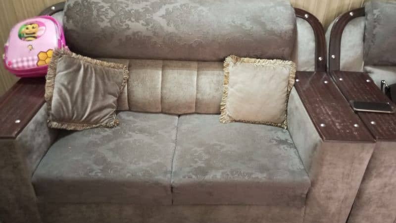 3.2. 1 sofa set 1