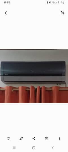 Gree A/C Inverter 1 ton for sale