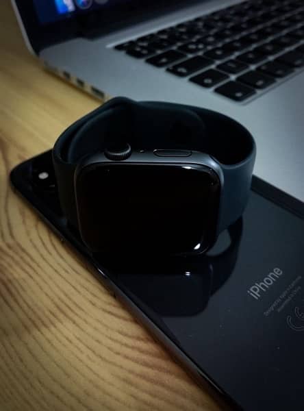 Apple Watch Series 6 Mint Condition 2