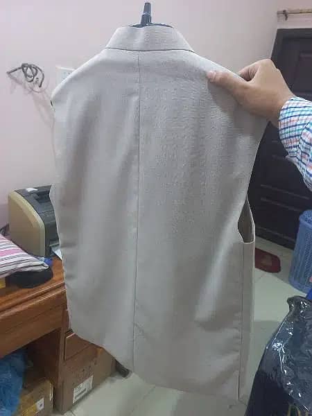 Diners Off White Beige Color West Coat For Sell Only One Time Used 2