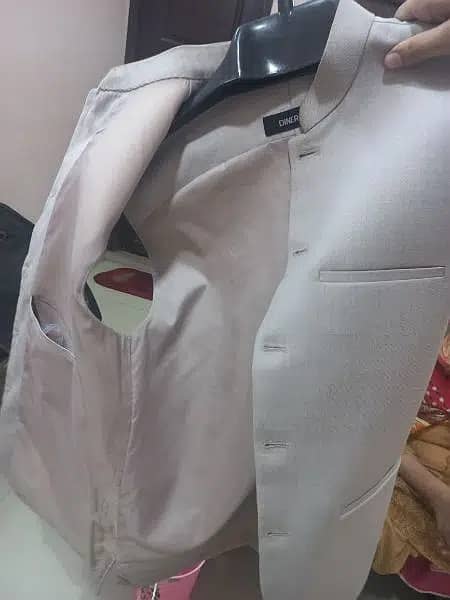 Diners Off White Beige Color West Coat For Sell Only One Time Used 4