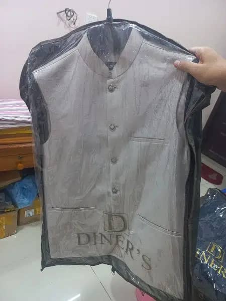 Diners Off White Beige Color West Coat For Sell Only One Time Used 10