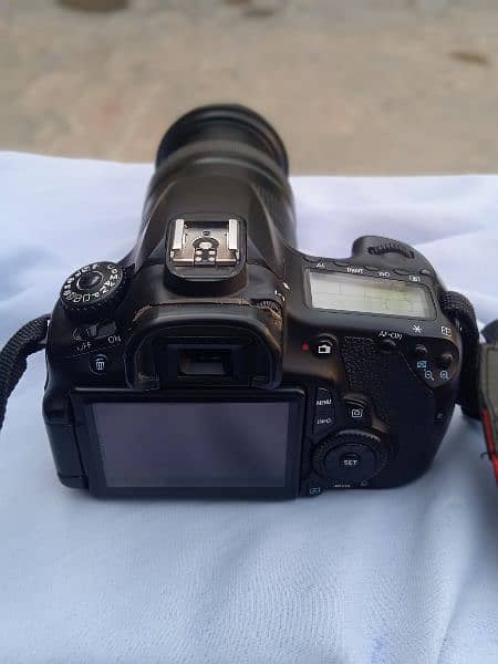Canon 60D lush Condition With 18,135 lens and All accessories 1