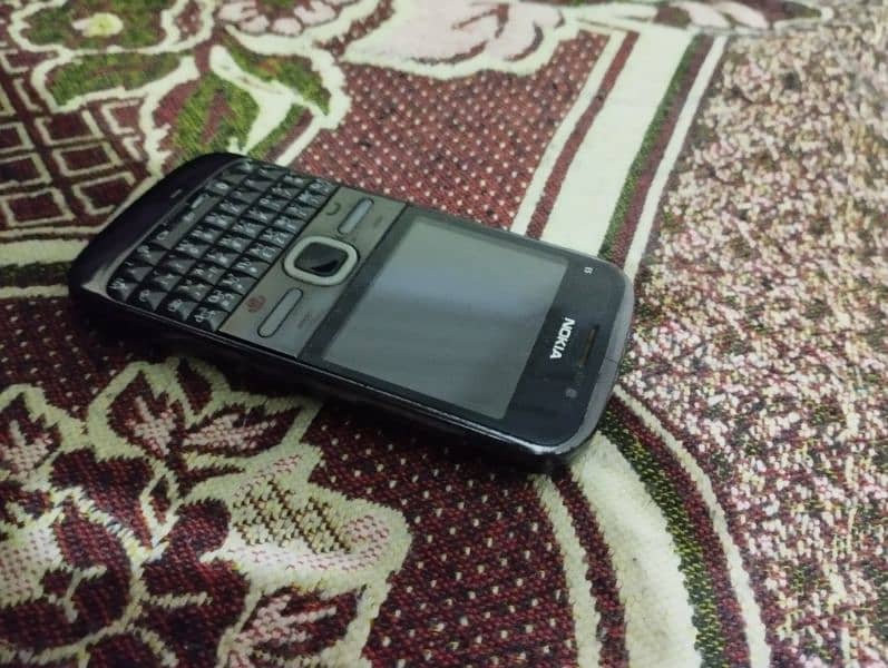 Nokia E05 2