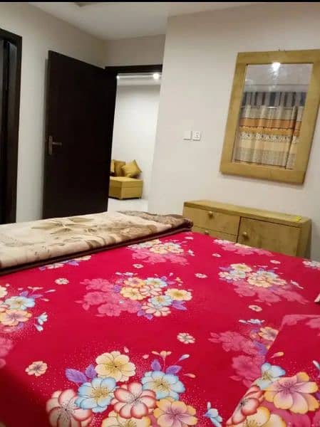 1 bed daily basis laxusry apartment available for rent in bahria town 1