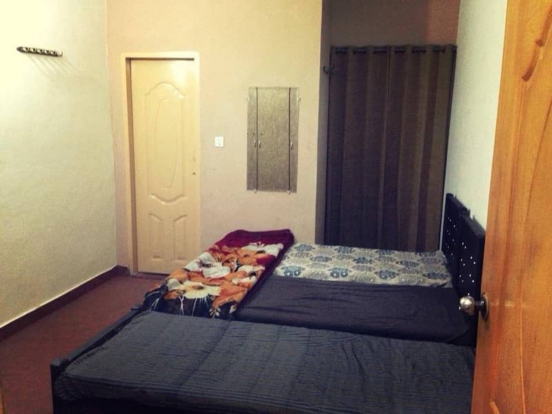 Boys Hostel   in johar town lahore sharing rooms seats per day stay 18