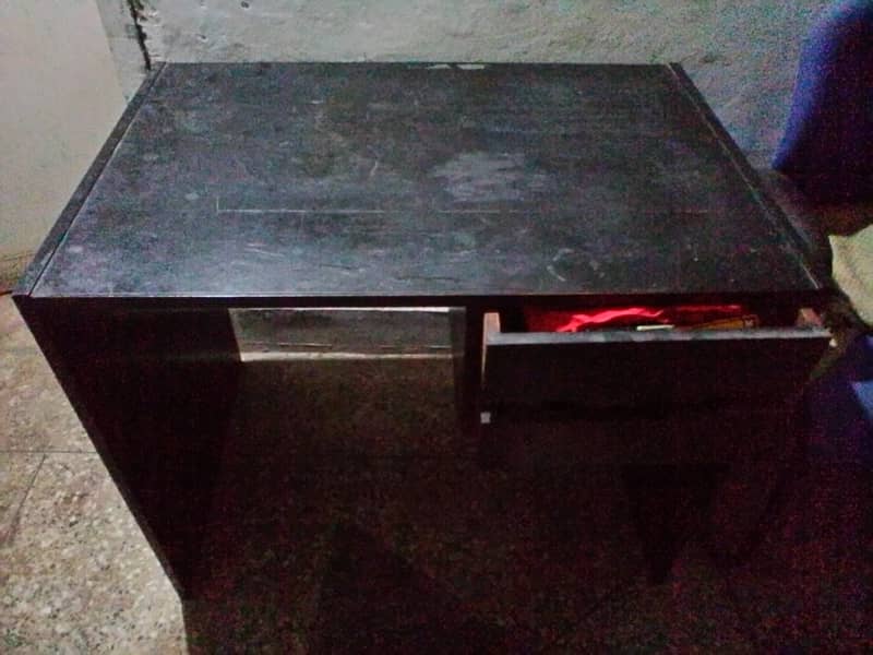 computer table and study table dining table for sale due to shifting 7