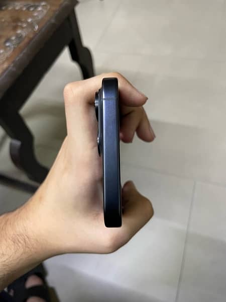 Iphone 15 pro max black titanium 10/10 6