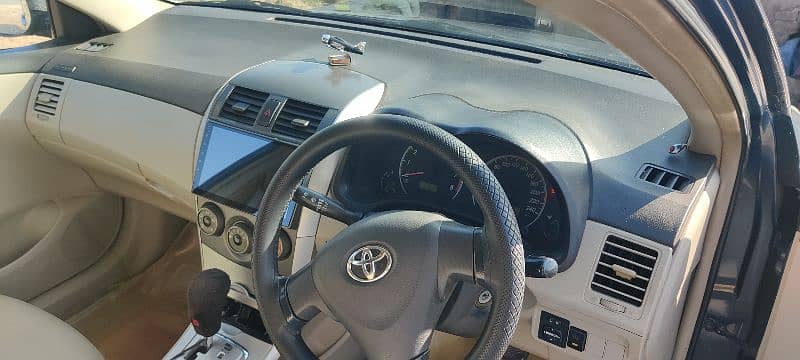 Toyota Corolla GLI 2012 1.6 automatic 9