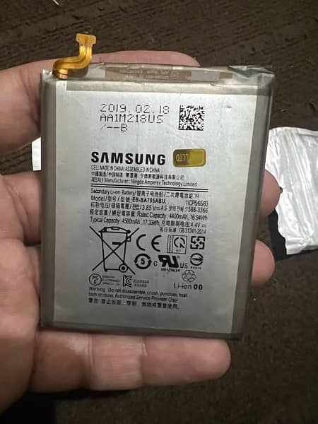 Samsung A70 battery 0
