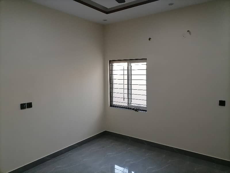 Tripple Storey 5 Marla House For sale In Golf View Lane Lahore 4