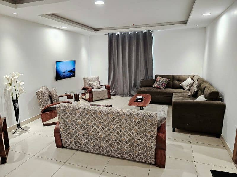 2 bed room apartment in gold crest 6