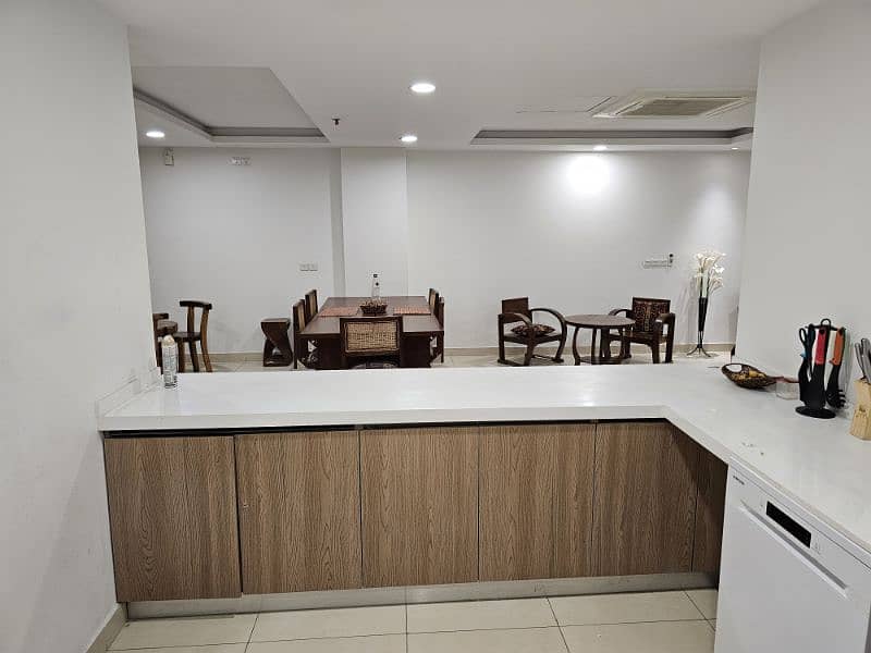 2 bed room apartment in gold crest 14
