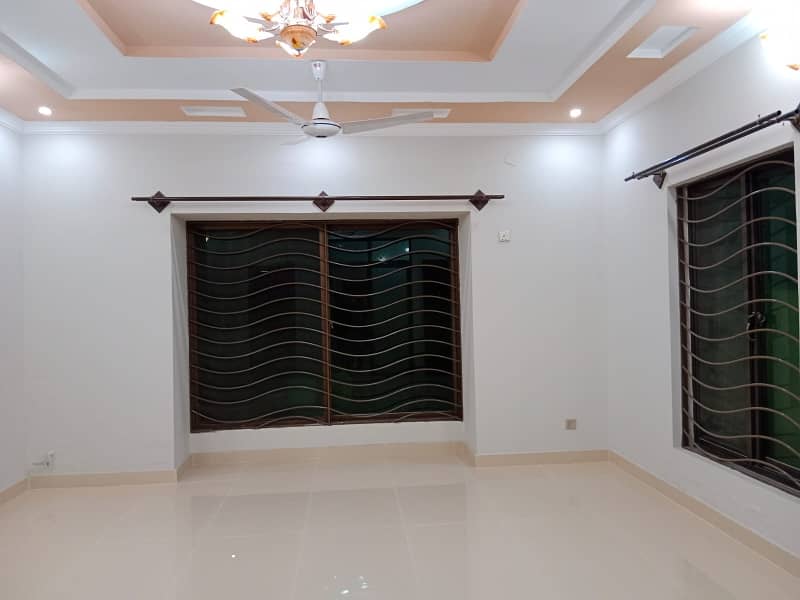 Lower Portion For rent In Beautiful Bostan Valley 3