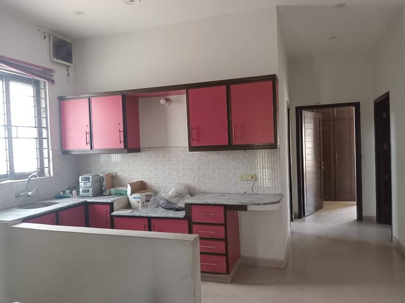 10 Marla House Available For Rent in DHA Phase 8 Ex Park View 9