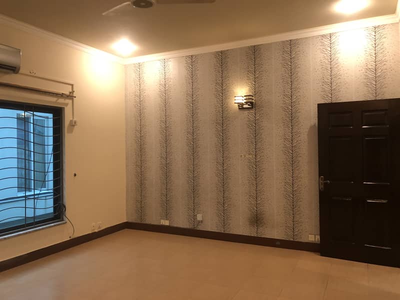 1 Kanal Upper Portion Available For Rent 19