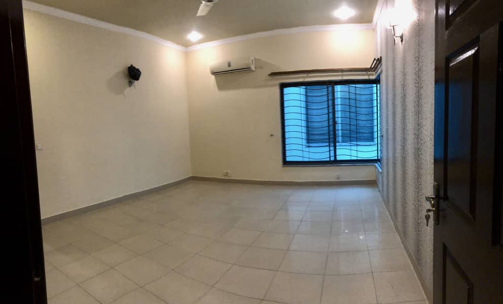 1 Kanal Upper Portion Available For Rent 25
