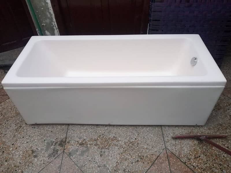 Bath Tub 0