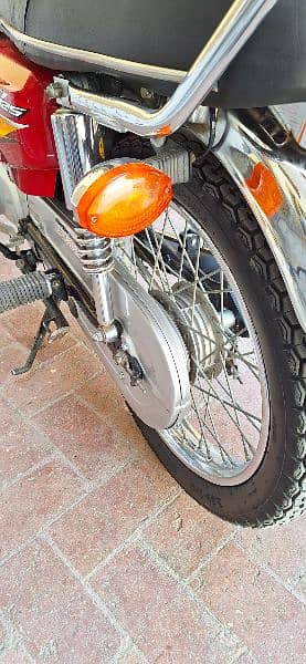 Hond 125 Red 2021 3