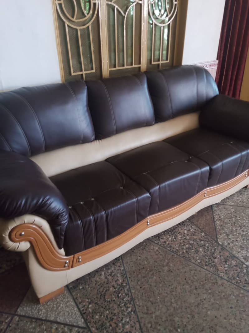 6 seater sofa with table 0