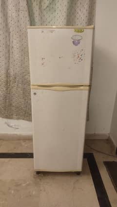 Dawlance Medium Sized 4 feet high Refrigerator in F-11, Islamabad