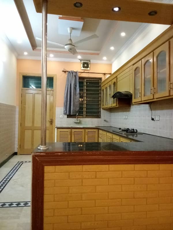 3 bedroom upper portion available for rent in Pakistan town phase 1 3