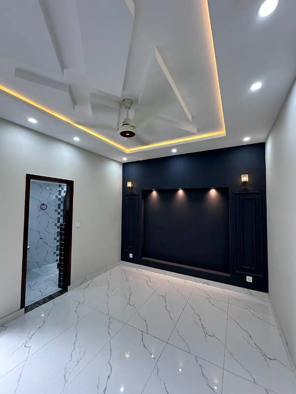 5 Marla House for sale Bahria town Lahore 0