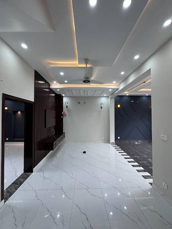 5 Marla House for sale Bahria town Lahore 1