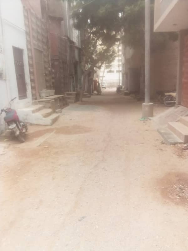 4 room ground floor west open for sale 31G Allah Wala town. 9