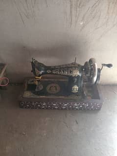 sewing machine working condition 10/10
