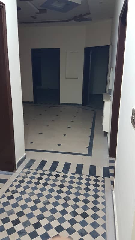 10 Marla Lower Portion For Rent In Central Park Housing Scheme 5